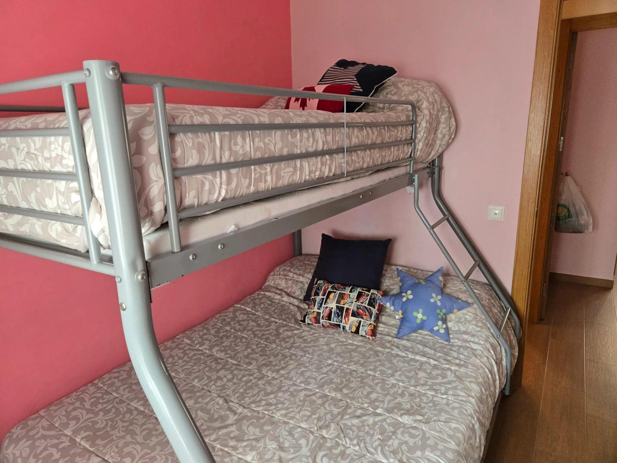 Apartment Comfortable In With Balcony And View 81 M² *