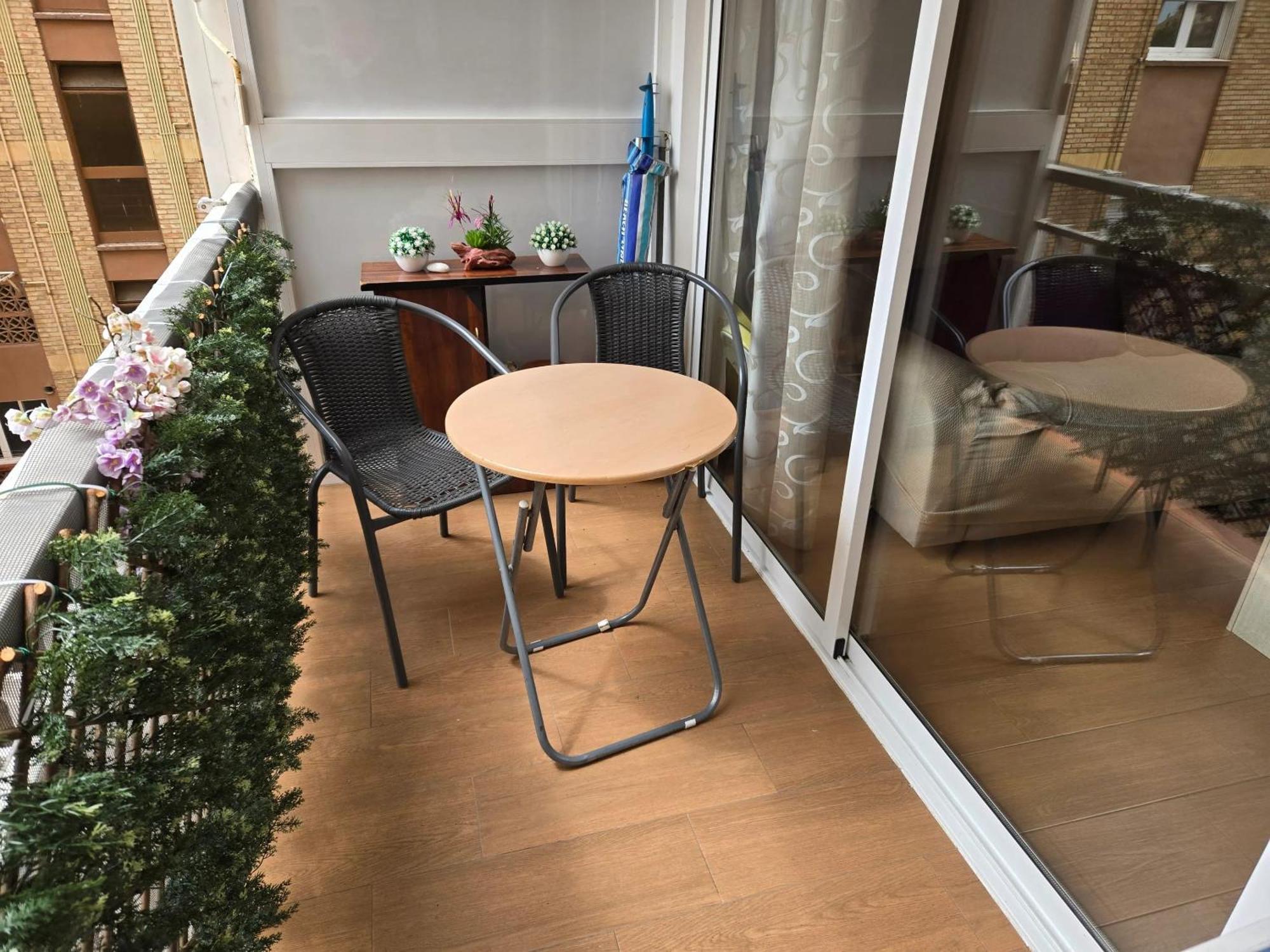 Comfortable In With Balcony And View 81 M² Apartment *